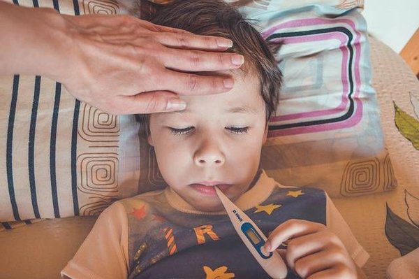 Comment trouver une pharmacie de garde pour bébés et enfants